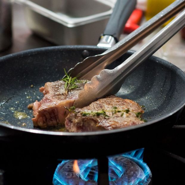 Estos son algunos de los errores más comunes (que seguimos cometiendo) a la hora de cocinar la carne