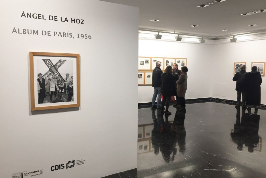 El CDIS homenajea a Ángel de la Hoz con una exposición sobre su obra:  'Álbum de París, 1956'