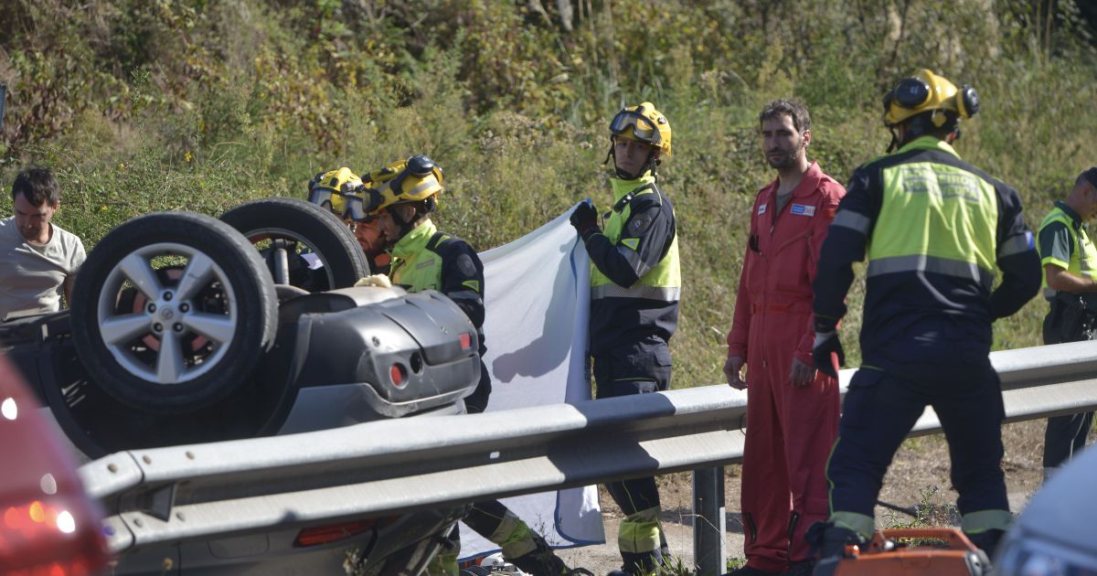 Mueren una mujer y sus tres hijos menores en un accidente