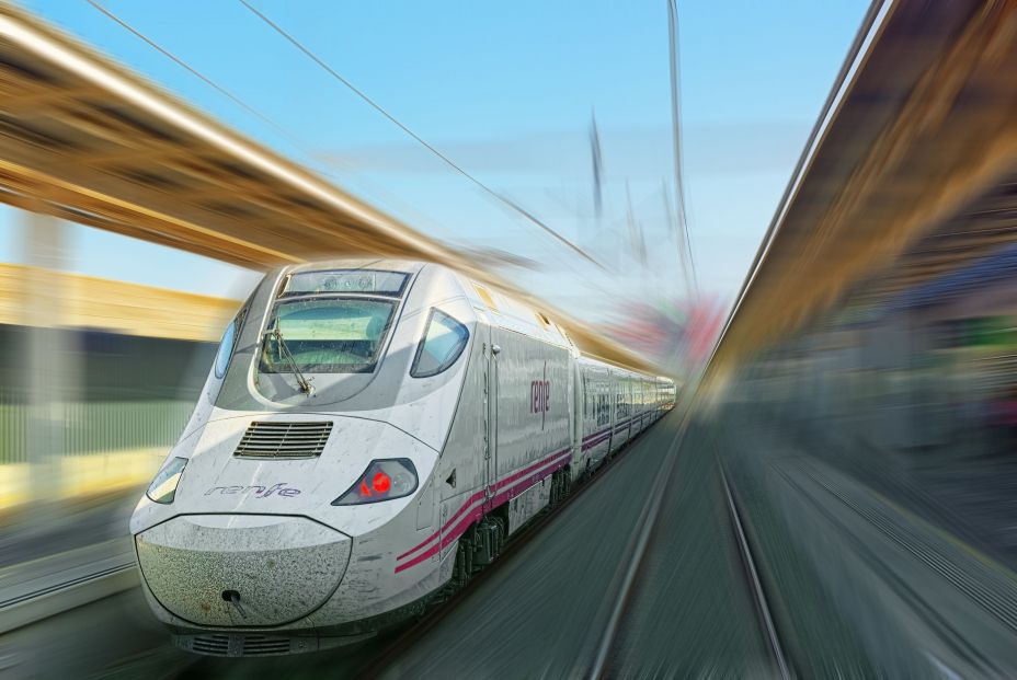 Renfe lanza billetes de AVE con descuentos de hasta el 70%