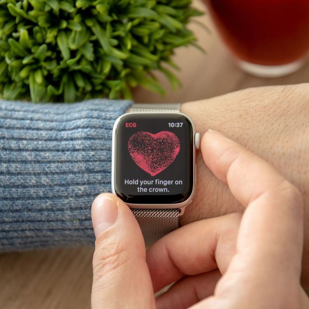 ¿Cómo un smartwatch puede ayudarte a controlar tu estado de salud en cualquier situación? El caso del Apple Watch. (big stock) ¿Cómo un smartwatch puede ayudarte a controlar tu estado de salud en cualquier situación? El caso del Apple Watch. (big stock)