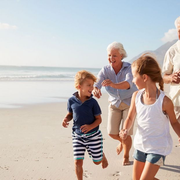 Tu familia te ayudará a ser optimista (bigstock)