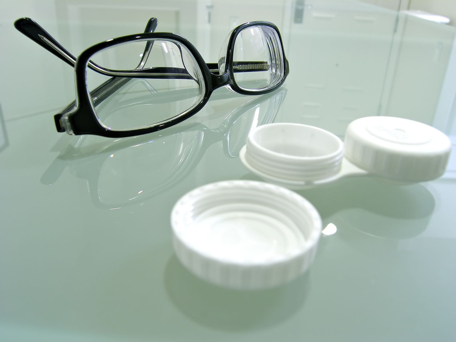 Ortoqueratología, lentillas para mejorar la visión mientras duermes