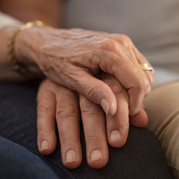 Una pareja de ancianos muere el mismo día en una residencia tras pasar 65 años juntos Una pareja de ancianos muere el mismo día en una residencia tras pasar 65 años juntos