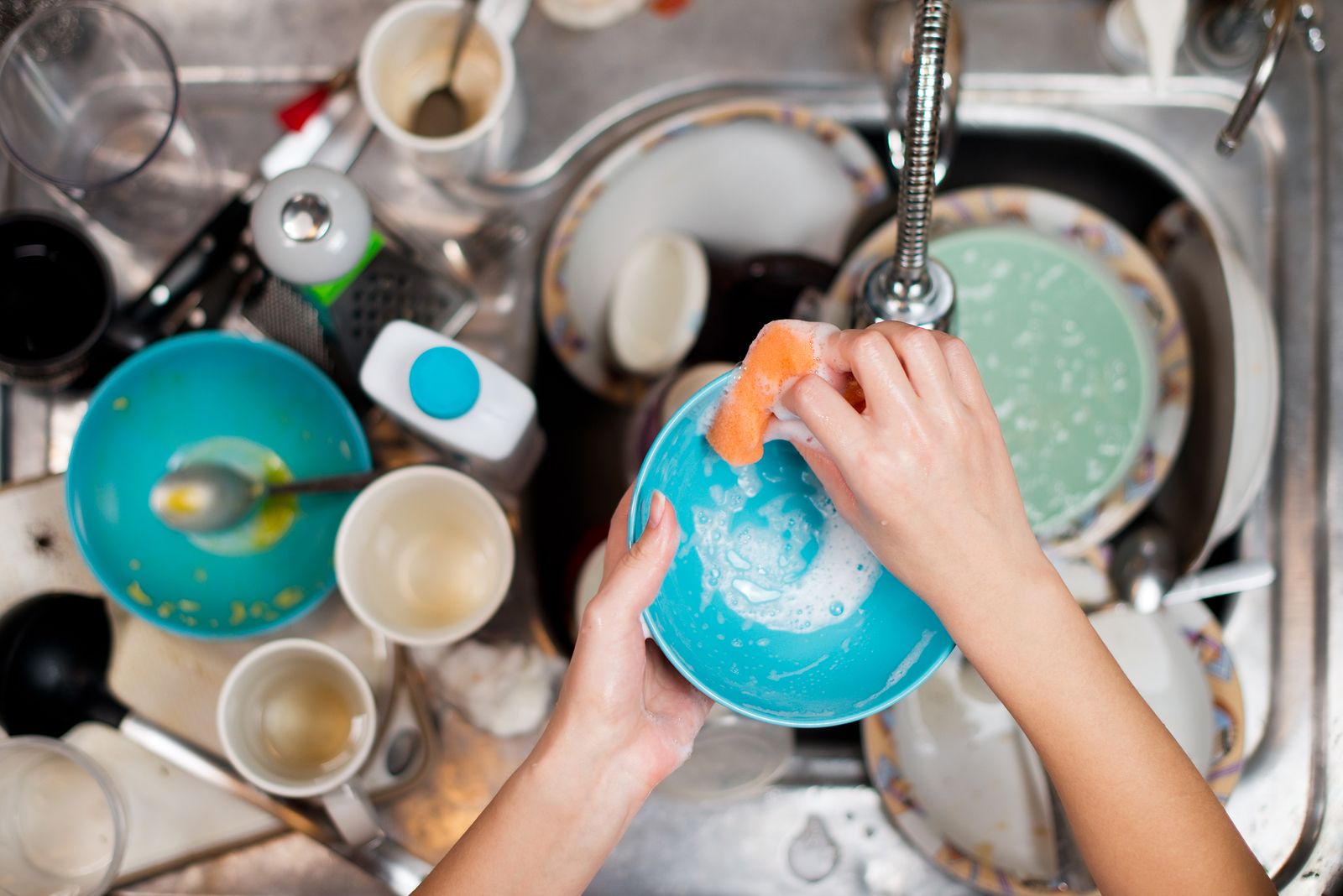La OCU analiza las mejores y peores marcas de lavavajillas. ¿Cuál es la que utilizas en casa?