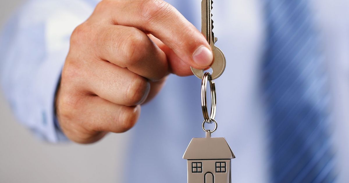 Mayores de 65 años pueden donar su vivienda sin pagar IRPF