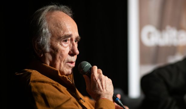 Joan Manuel Serrat pide no invisibilizar a los mayores: "Aún tenemos mucho que aportar" (Lorena Sopêna / Europa Press)