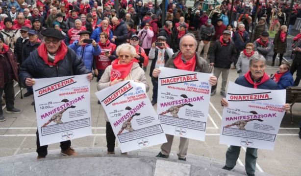 Los jubilados salen a la calle en Vitoria: "Las pensiones mínimas no permiten vivir dignamente"