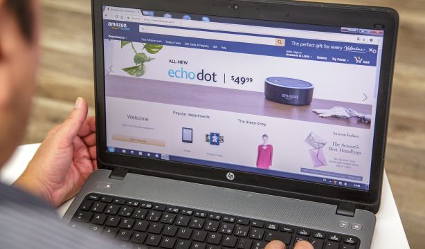 Me he equivocado al hacer un pedido en Amazon, ¿puedo cancelar antes de que lo envíen?