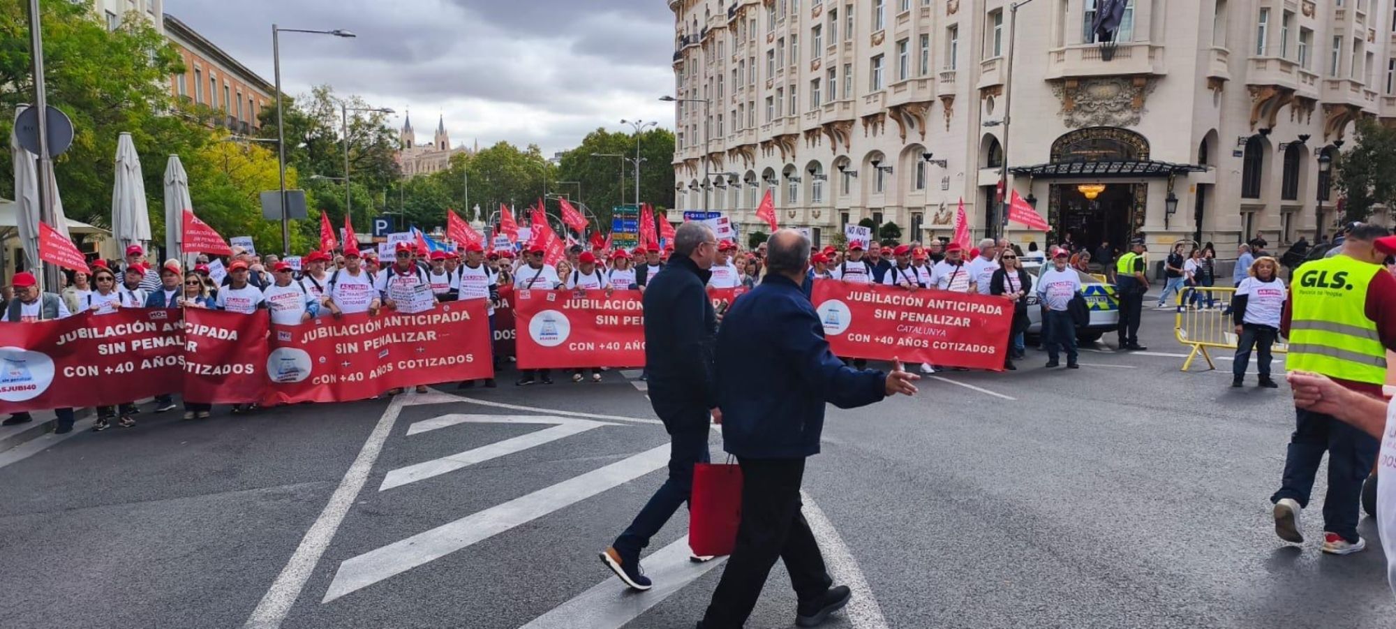 Asjubi40 denuncia la "traición" de PSOE y PP al perpetuar los recortes con 40 años cotizados
