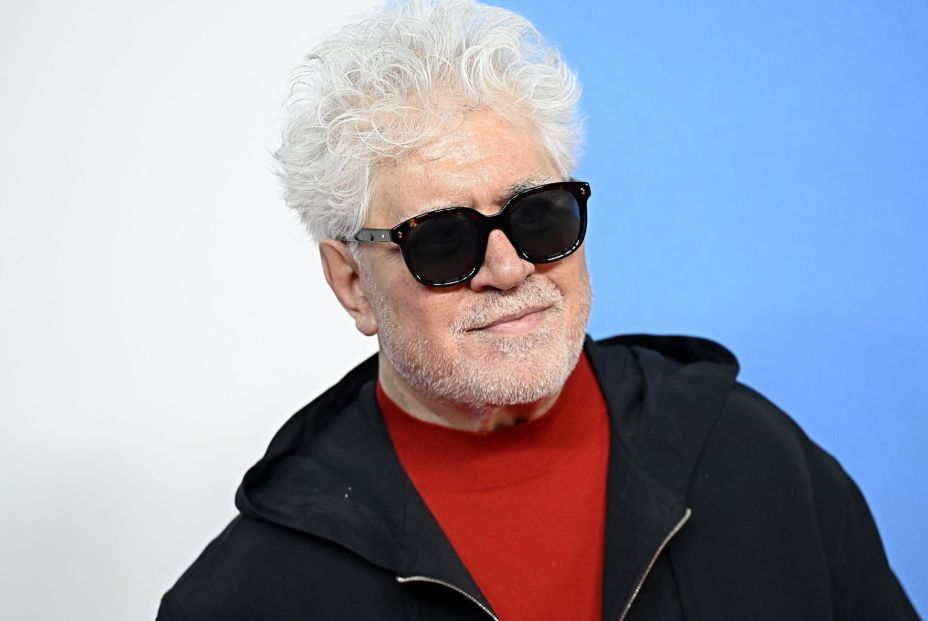Pedro Almodóvar avisa en Cannes de que "Europa nunca debe someterse a Trump" Pedro Almodóvar avisa en Cannes de que "Europa nunca debe someterse a Trump"