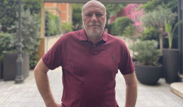 El escritor Alan Parks inicia trilogía en el "Glasgow clandestino" de la Segunda Guerra Mundial