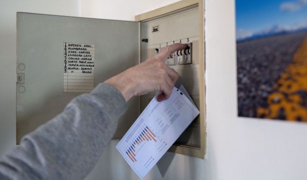 La inflación se modera al 3,2% y los descuentos de luz y gas terminarán el 1 de junio