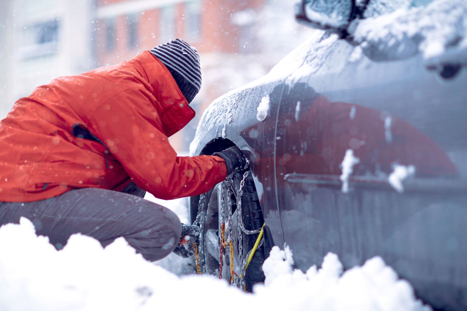 Cómo poner cadenas de nieve en el coche - Paso a paso con fotos