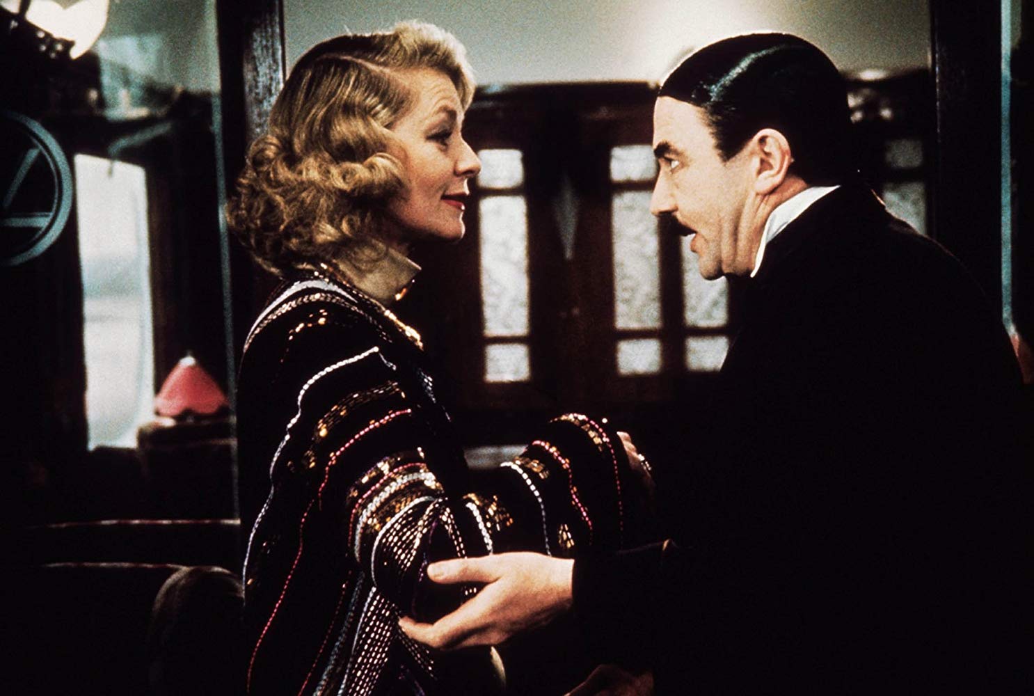Lauren Bacall y Albert Finney 'Asesinato en el Orient Express', de Agatha Christie (1974) (Paramount Pictures)