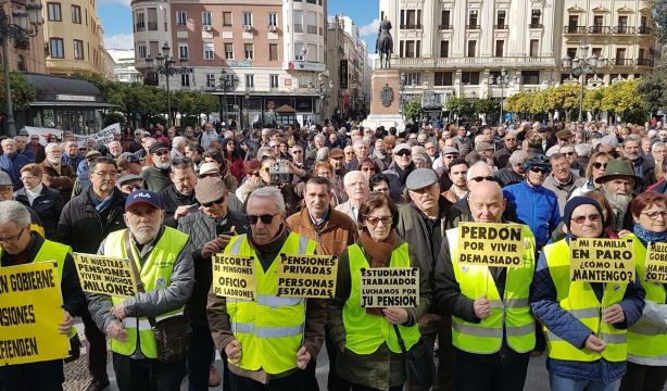 EuropaPress 1883859 mas 3000 personas capitales municipios andalucia movilizan defensa (1)