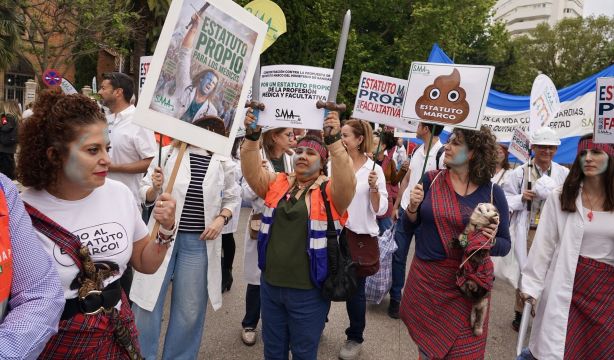 Los médicos retoman este lunes la huelga nacional para exigir un Estatuto Marco propio