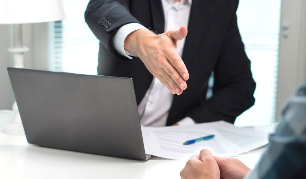 Cómo cambiar tu cuenta de un banco a otro: sigue estos pasos / Fuente: BigStock