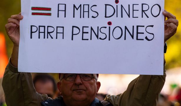 Ni recortes ni limosnas: más de 20.000 firmas exigen la pensión íntegra con 40 años cotizados