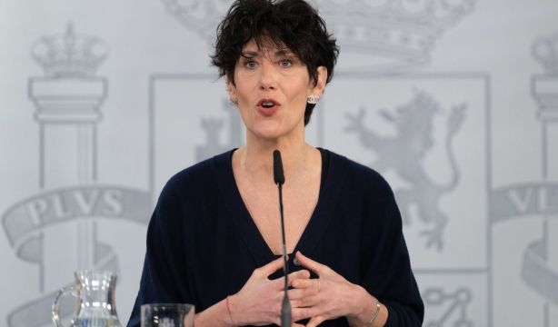 Elma Saiz: "Con menos migrantes, peligrarían pensiones, cuidados y sanidad"