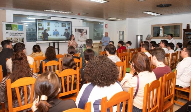 Un videopódcast intergeneracional pone en valor la sabiduría de los mayores en Cádiz (Diputación de Cádiz)