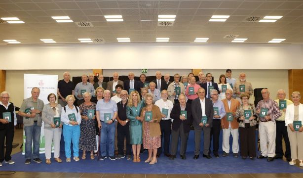 Valencia convierte en 46 libros las memorias de sus mayores con inteligencia artificial