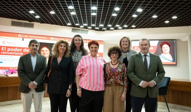 Teté Delgado y Cámara de Ciudad Real dan claves a los sénior para reinventarse: "Es una oportunidad" (Santiago García)
