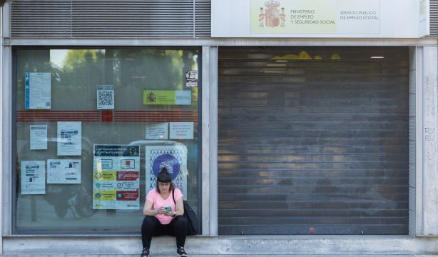 El paro sénior tiene rostro femenino: las mujeres suponen 6 de cada 10 desempleados mayores de 45