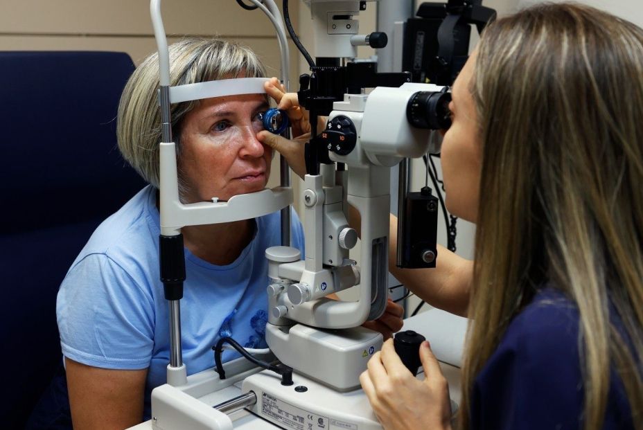 Las revisiones rutinarias ayudan a detectar el melanoma ocular / Fuente: EuropaPress Las revisiones rutinarias ayudan a detectar el melanoma ocular / Fuente: EuropaPress