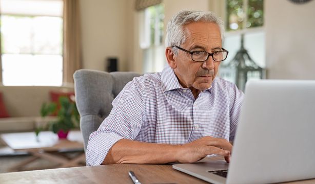 ¿Es compatible la jubilación activa con cobrar los incentivos por retrasar la jubilación? / Fuente: BigStock