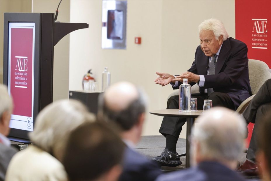 Felipe González reclama a Sánchez un adelanto electoral Felipe González reclama a Sánchez un adelanto electoral
