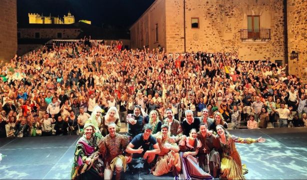 Festival de Teatro Clásico de Cáceres 2026: Els Joglars, Pepe Viyuela y Paloma San Basilio