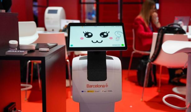 Los robots ARI, que mejorarán la atención de los mayores de Barcelona, empiezan a funcionar (Ayuntamiento de Barcelona)