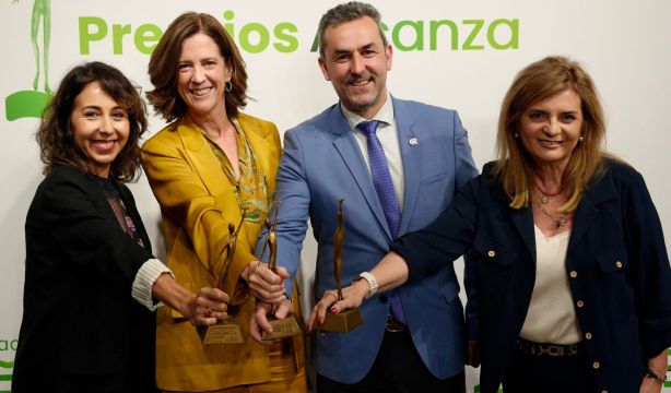 La banca premia un proyecto de autonomía tecnológica para salvar la brecha digital de los mayores. Foto: AEB