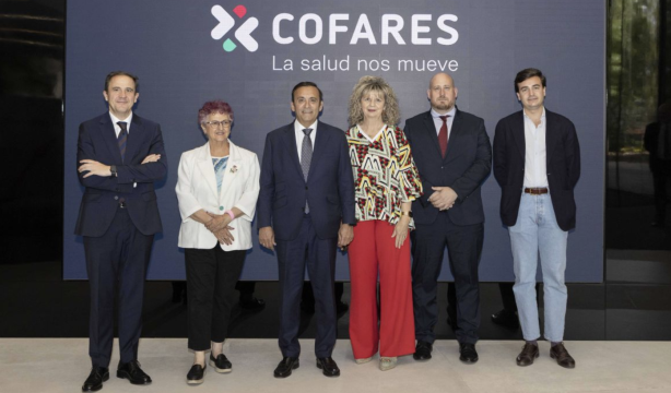 Cofares abre sus puertas a representantes de la Comisión de Sanidad del Congreso