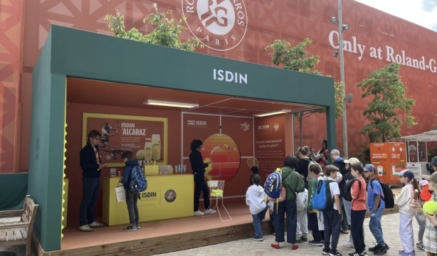 ISDIN lleva por segundo año consecutivo la detección precoz del cáncer de piel a los tenistas