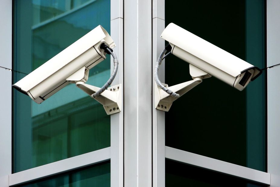 Esto dice la LPH sobre instalar cámaras de vigilancia en comunidades de vecinos Esto dice la LPH sobre instalar cámaras de vigilancia en comunidades de vecinos