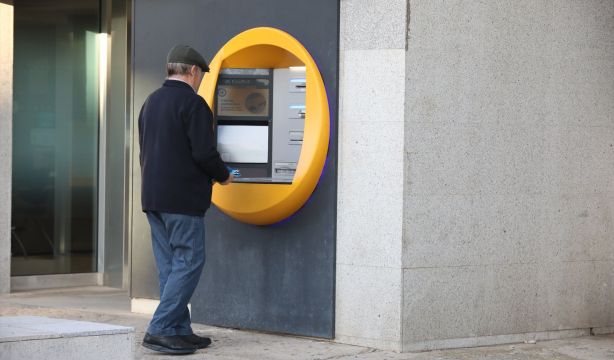 ¿Cuándo se sabrá lo que subirán las pensiones en 2027? Dos fechas clave para conocer la revalorización: 27 de noviembre y 15 de diciembre de 2026
