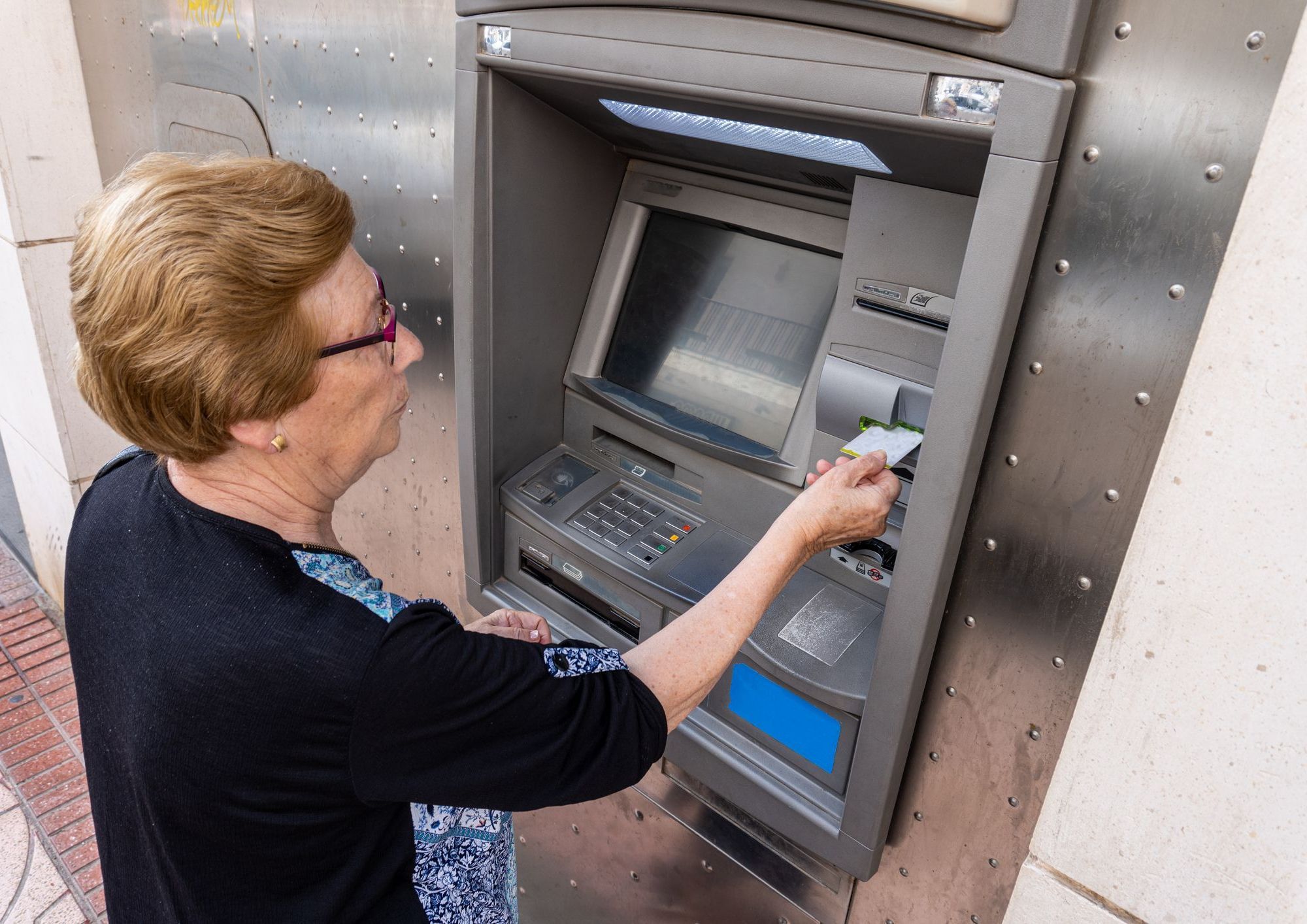 Pago de las pensiones y de la extra de junio de 2026: ¿cuál es la fecha de cobro en cada banco?