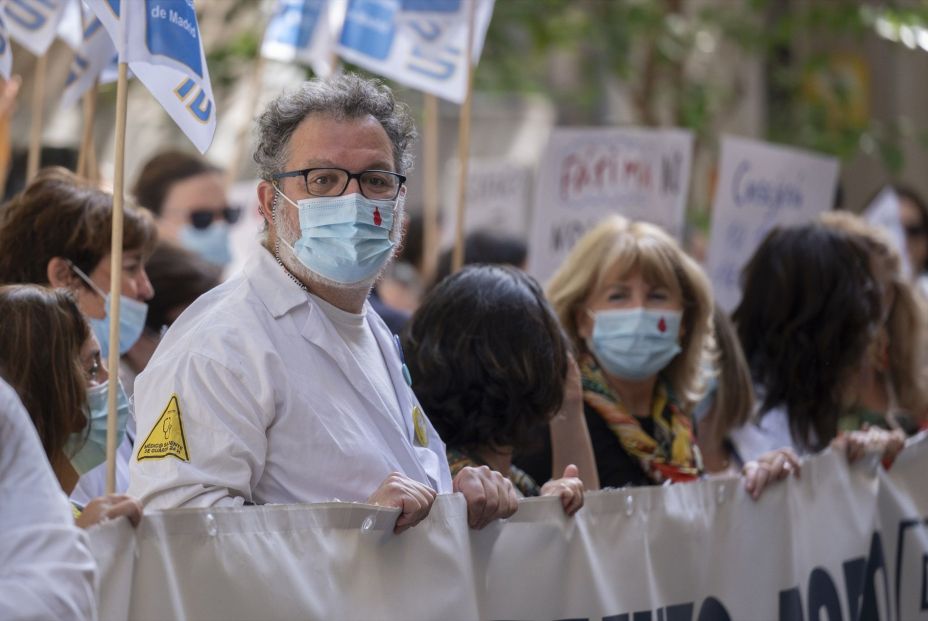 EuropaPress 7541100 medicos facultativos concentracion frente consejeria sanidad 22 mayo 2026
