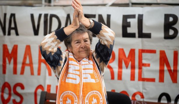 Apoyo vecinal para parar el desahucio de Maricarmen, de 87 años y que lleva 70 en el mismo piso