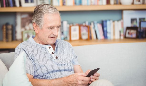 El sector financiero propone alcanzar la inclusión digital a través de modelos híbridos / Fuente: BigStock