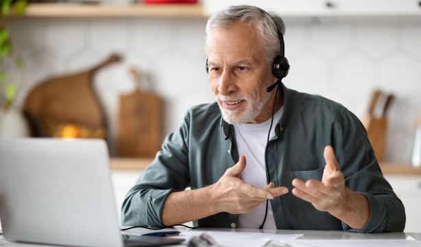 Emprendimiento sénior en Extremadura: todas las ayudas y subvenciones disponibles en 2026 (Bigstock)
