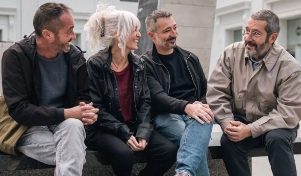 Carles Porta estrena 'Abandonados': tres hermanos buscan a sus padres 40 años después