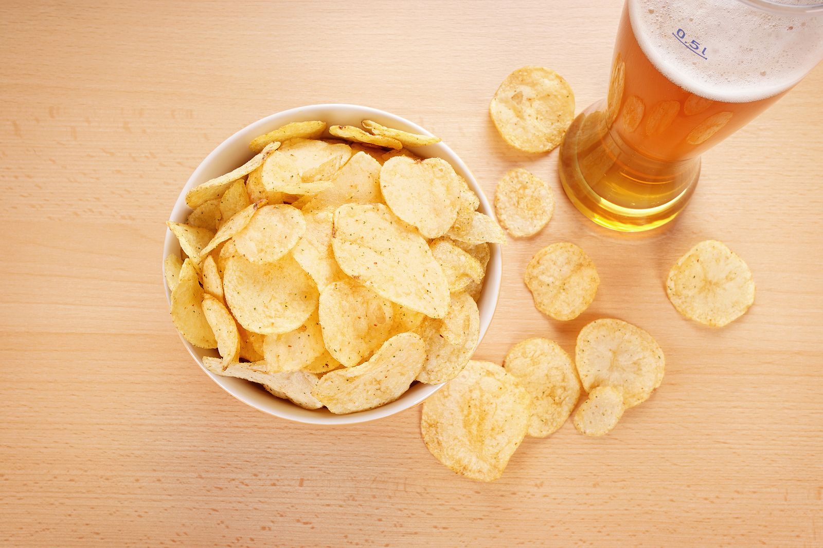 Por qué beber alcohol hace que te apetezcan patatas fritas o pizza Por qué beber alcohol hace que te apetezcan patatas fritas o pizza