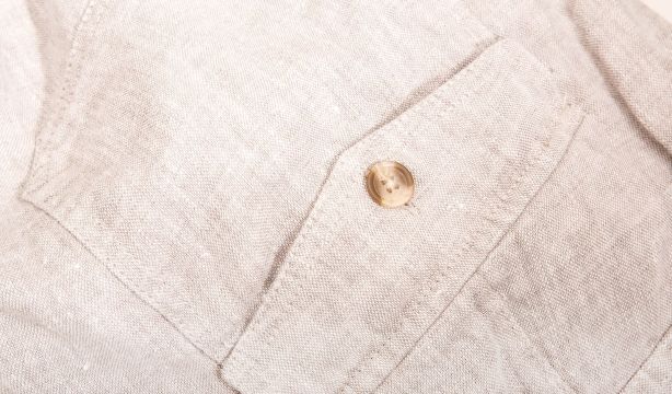 Trucos para evitar arrugas en la ropa de lino