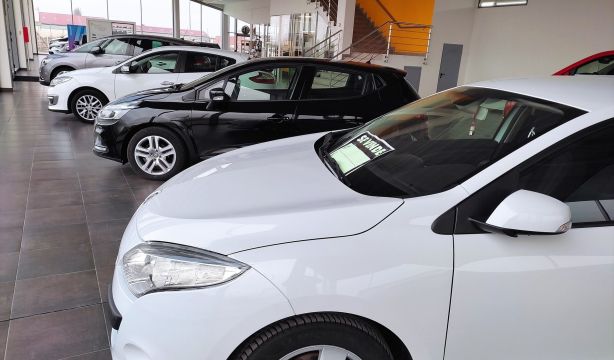 El gasto medio de los españoles para comprar un coche roza los 30.000 euros