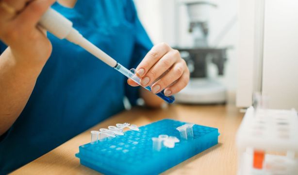 La geriatra Cristina Alonso alerta: "Los fármacos se prueban en jóvenes y se prescriben a mayores"