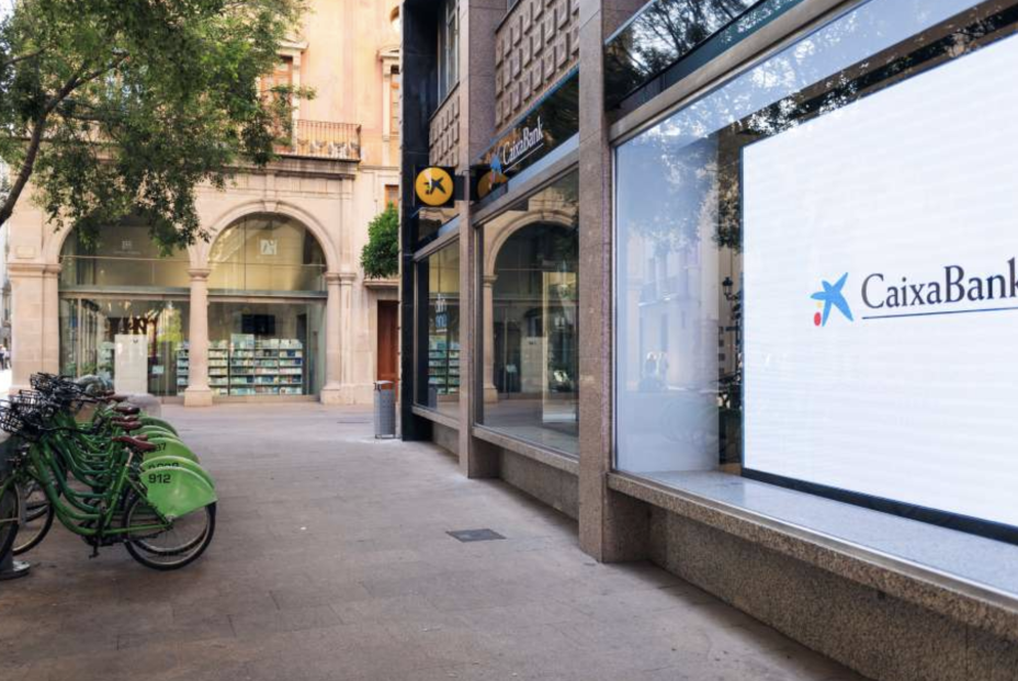 CaixaBank adelanta el pago del IMV cada mes para apoyar a personas en situación de vulnerabilidad CaixaBank adelanta el pago del IMV cada mes para apoyar a personas en situación de vulnerabilidad