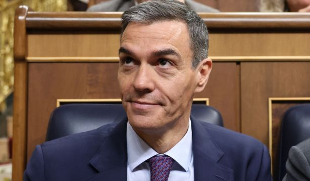 El PSOE cae cinco puntos en el CIS tras los casos Zapatero y Leire Díez